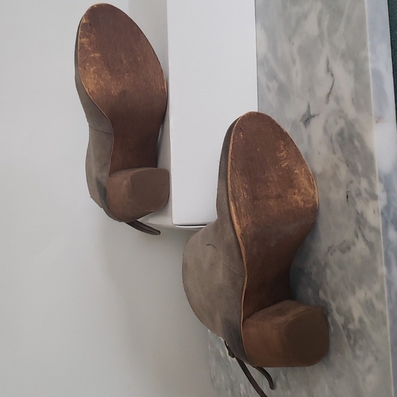 BP Leather Stacked Heel Distressed Western Style Bootie, Size 5.5 - Picture 2 of 11